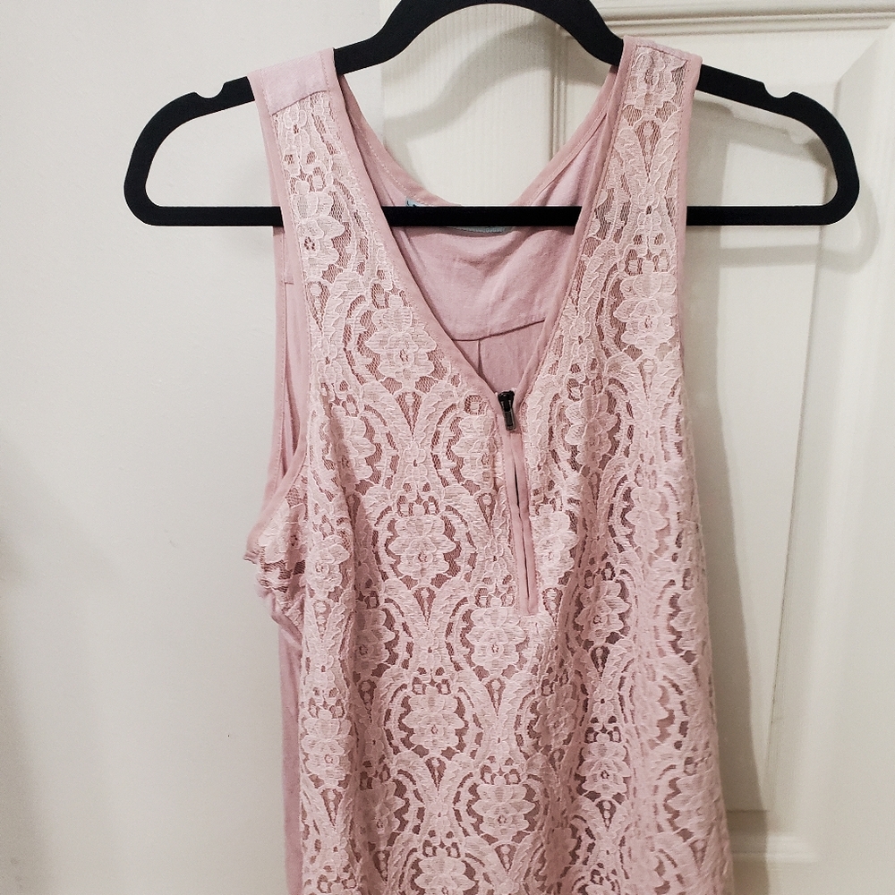 Womens pink tanktop